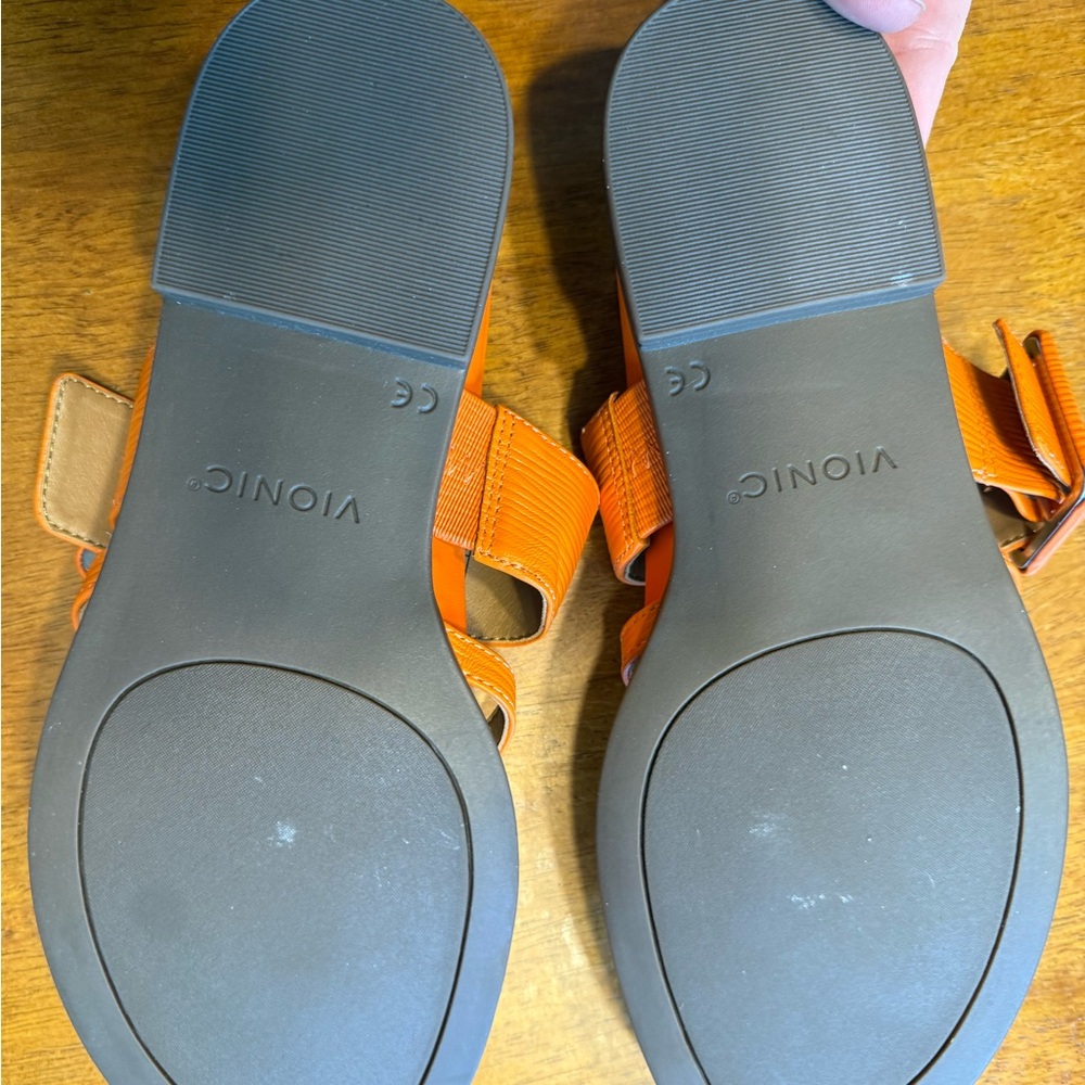 Vionic Gold Cross-Strap Sandals with Cushioned Footbed - Picture 2 of 5
